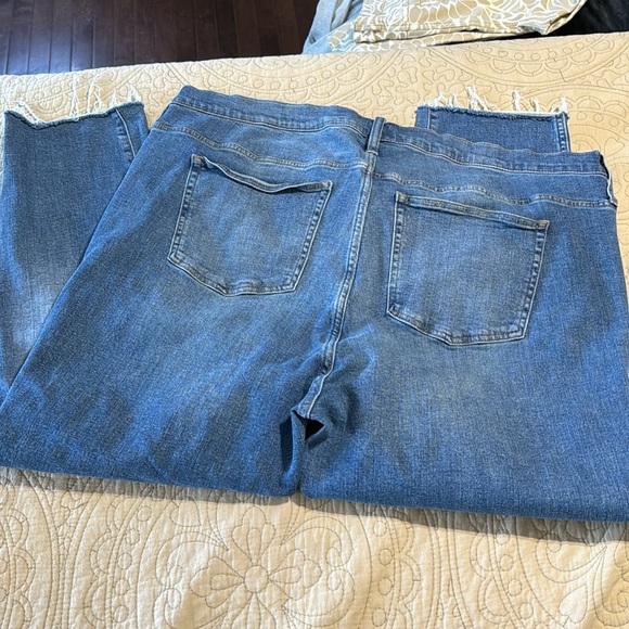 J Crew Denim Woman’s 9” Raw Hem Cropped Straight Jean - Picture 8 of 11